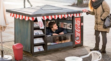 Coca-Cola-Mini-Can-Mini-Kiosk-1